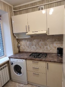 Печерск ! Здам затишну 1-к по ул. Джона Маккейна