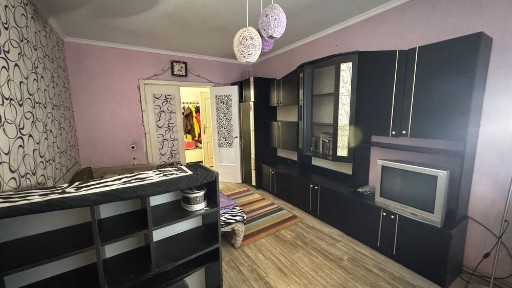 2 кім кв по вул. Кургузова, 4! 1 поверх! м. Вишгород!