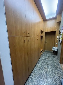 Атмосферна 2-кімнатна сталінка у Києві. Високі стелі. Крута ціна.