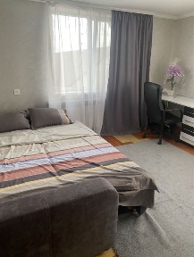 Здається 3 кімнатна квартира.