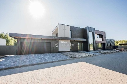 Продаж будинку Крушинка 279м2 Вихід до водойми без ремонту