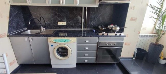 Киев, Энтузиастов ул., 27