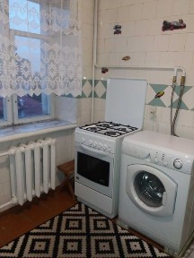 Здам 2 к-ну квартиру. Відінська.