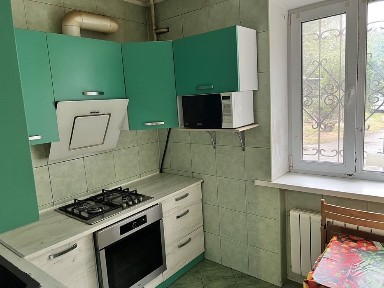 2 кімнатна квартира Бровари, Торгмаш. Перший поверх. Тихий район