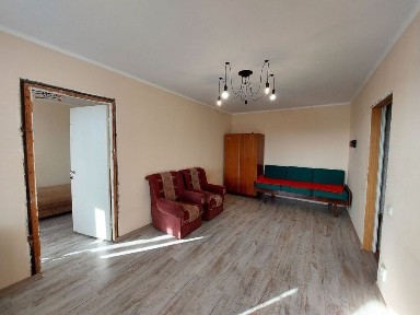 Сдам 3 комн Космонавтов 7, центр Занятости