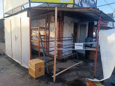 Кіоск та павільйон прохідне місце сінний ринок центральна алея