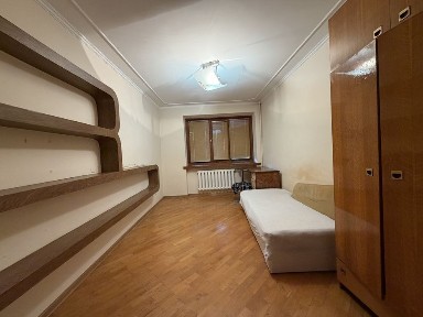 Здається 3х кімнатна чешка Комарова