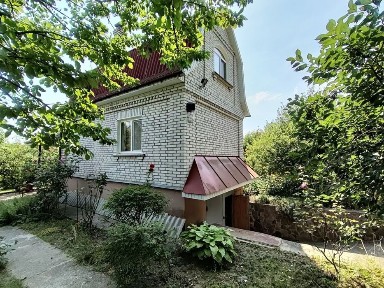 Продається цегляний газифікований будинок в селі. Барахти.