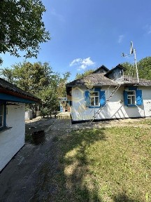 Продам будинок в Таращі.