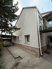 Капітальний будинок 175 м² | ж/м Юбилейный | поділений на дві квартири