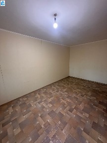 Продаж квартири з індивідуальним опаленням по пр. Миру