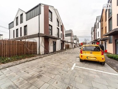 Продаж 3 поверхового таунхауса з ділянкою на 1 сотку, 109 кв. м, 4 кімнати, на вул. Смерекова • ID 32588681