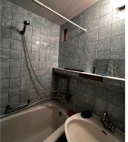 Продам 2-комнатную квартиру м. Дворец Спорта