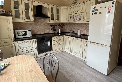 м. Київ, Дарницький р-н, вул. Тростянецька, 49