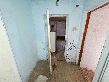 Двокімнатна квартира особнякового типу з окремим подвір'ям.