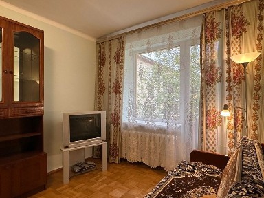 Продаж 2 км квартири вул. Євгена Коновальця