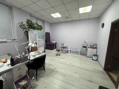 Кабінет з ремонтом, вул. Надпільна