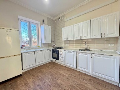 Будинок 140 м² у Стрию, вул. Львівська | Земля 0,06 га, власний заїзд