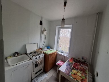 Продам малосімейку на Ювілейній ( Пушинка, жіночий монастир)