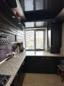 Продам 3 комнатную квартиру с автономным отопление в Подгородном.