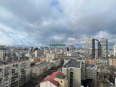 Аренда пентхауса 168 м2 с террасой в самом центре Киева