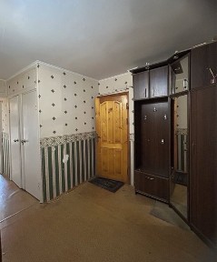 Продам 3 к. кв з автономним опаленням.