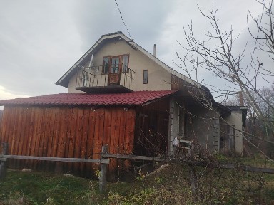 Дача, будинок зі зручностями біля міста, біля Карпат