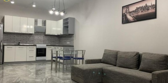 Продаж 2-кімнатної квартири 96 м², Макаренко вул.
