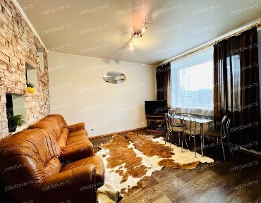 Вільна гарна квартира в Центрі, світло є завжди