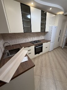 Левада. Здається 2-х кімнатна квартира