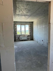 Продаж 1к квартири (перепланується у 2 к/к) 41 кв. м на вул. Озерна