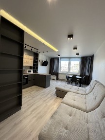 Вільна 14.13. 1 кімн. + кухня-студія р-н ТЦ Майдан