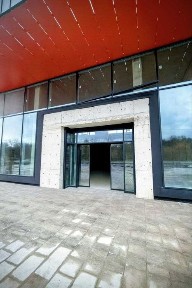 Оренда торгових площ від 200м2 до 1500м2 на вул. Зеленій