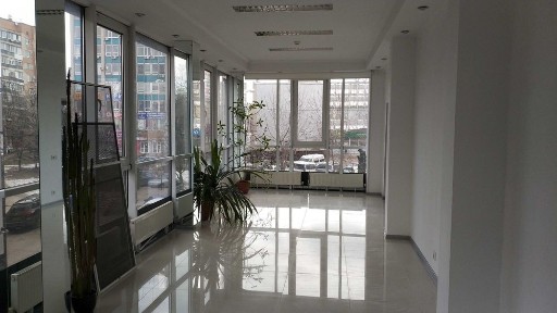 Приміщення центр Черкас 171 м2 з панорамними вікнами