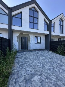 Таунхаус с. Рованці 105м2