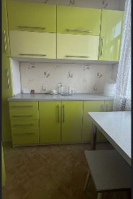 Продам 2х к. кв-ру с ремонтом, метро Холодная гора