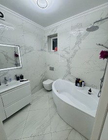 Двокімнатна на другому поверсі в новобудові