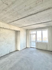 Простора 2імнатна квартира в зданому будинку