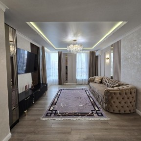 Дизайнерська 3 кімнатна квартира біля річки