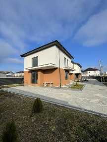 Продаж збудованих котеджів, з розтермінуванням. Без комісії!