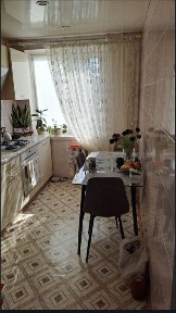 Продам квартиру 3-х кімнатну по вул. Полонської Василенка 6Б