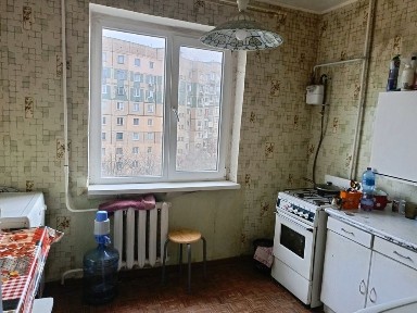 Продаётся 1 но ком м-нСолнечный