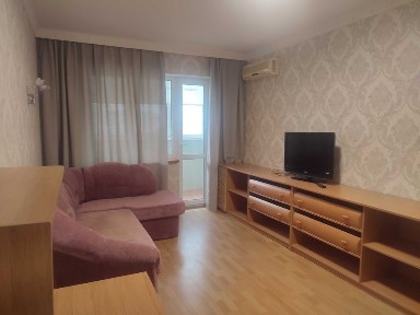 Здам простору 1 кв на початку Троєщини, без комісії