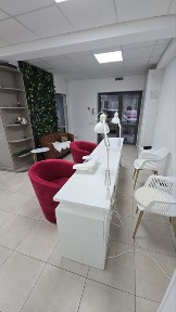 В оренду косметолог, місця манікюр педикюр, м. лівобережна ЖК Галак