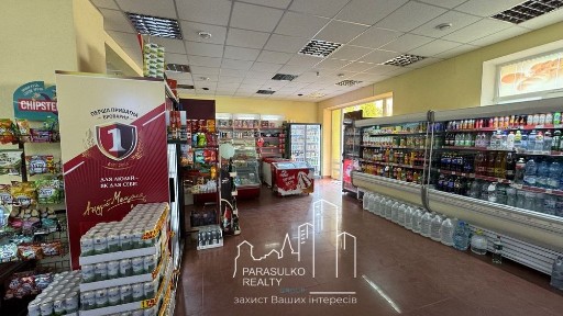 Здам фасадне приміщення вільного призначення