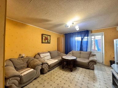 Оренда 3к. квартири в Центрі міста з косметичним ремонтом !