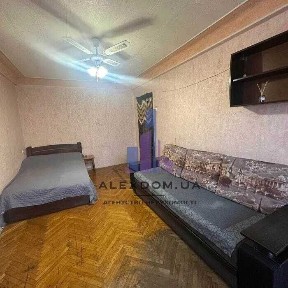 Продаж 1к квартири вул. Березняківська 22. Березняки. Лівобережна