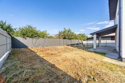 Продаж великого та просторого будинку с. Крюківщина, вул. Турненєва