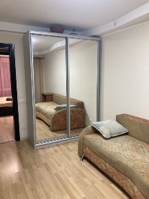 Київ, Подільський, вулиця Вишгородська 46Б