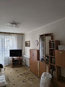 Продається 2-х кімнатна квартира